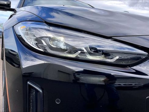 Used 2023 BMW i4 eDrive35 RWD image 26
