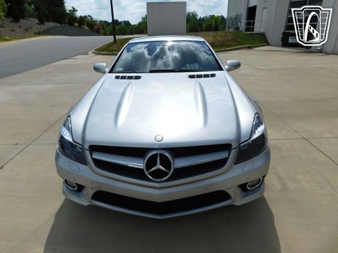 Used 2009 Mercedes-Benz SL 550 image 5
