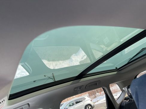 New 2026 Volkswagen Taos SE image 15