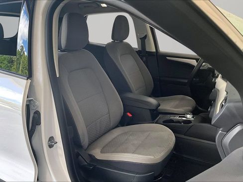 Used 2022 Ford Escape SE FWD image 28