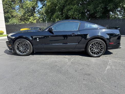 Used 2014 Ford Mustang Shelby GT500 w/ Equipment Group 821A RWD image 2