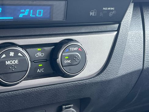 Used 2022 Toyota Tacoma SR image 29