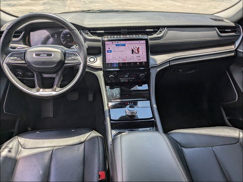 Used 2022 Jeep Grand Cherokee L Limited RWD image 16