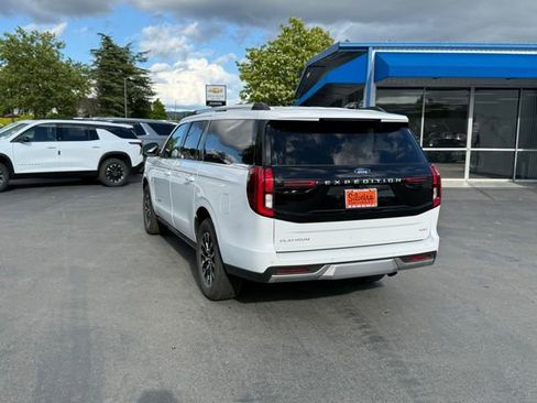 Used 2025 Ford Expedition Max Platinum AWD/4WD image 6