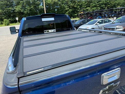 Used 2016 Chevrolet Silverado 1500 LTZ w/ LTZ Plus Package AWD/4WD image 10