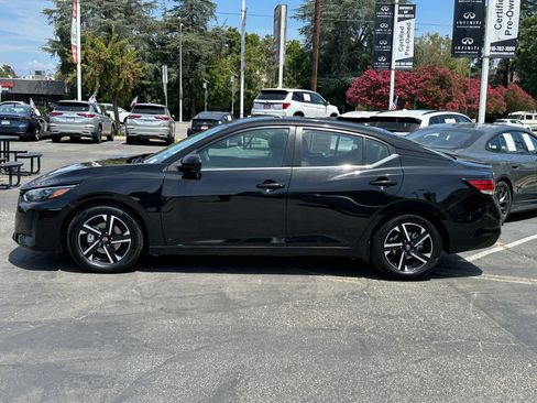 Used 2024 Nissan Sentra SV FWD image 3