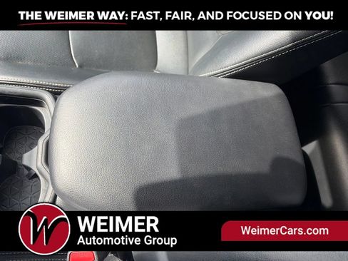 Used 2021 Toyota RAV4 LE AWD/4WD image 30