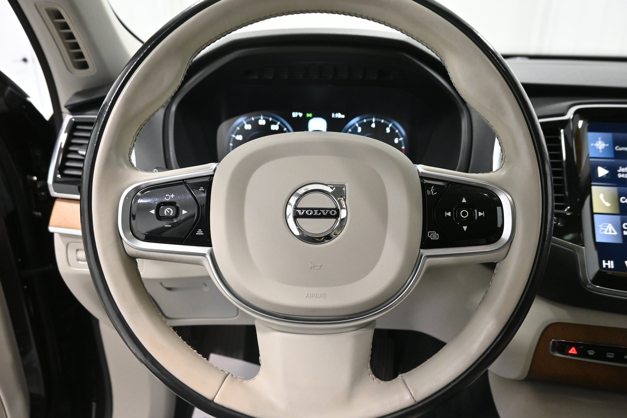 Used 2018 Volvo XC90 T6 Inscription w/ Convenience Package AWD/4WD image 8