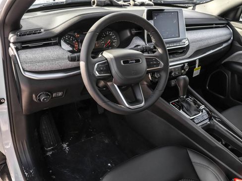 New 2026 Jeep Compass Latitude image 3