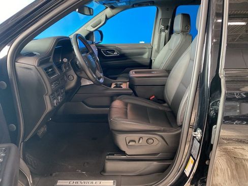 Used 2023 Chevrolet Suburban RST w/ Luxury Package image 10