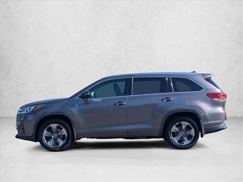 Used 2019 Toyota Highlander Limited Platinum AWD/4WD image 9