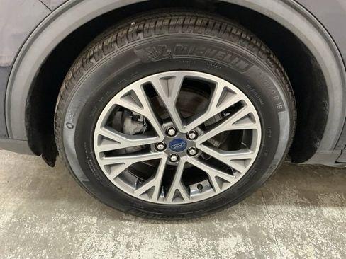 Used 2021 Ford Escape SEL image 11