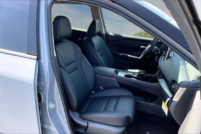 New 2026 Nissan Rogue Dark Armor FWD image 11