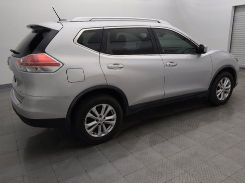 Used 2016 Nissan Rogue SV image 10