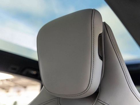 Certified 2022 Porsche Taycan 4 Cross Turismo image 58