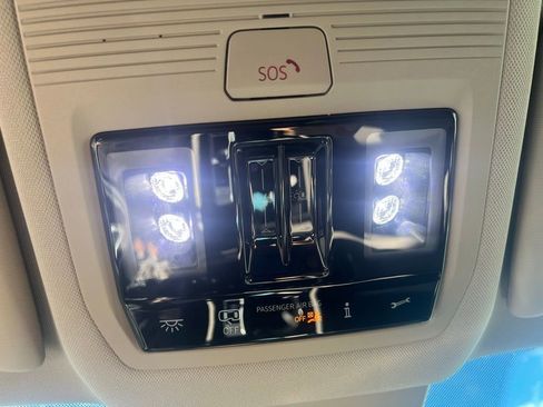 New 2026 Volkswagen Atlas SE FWD image 25