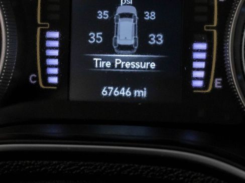 Used 2021 Jeep Cherokee Latitude Plus AWD/4WD image 21