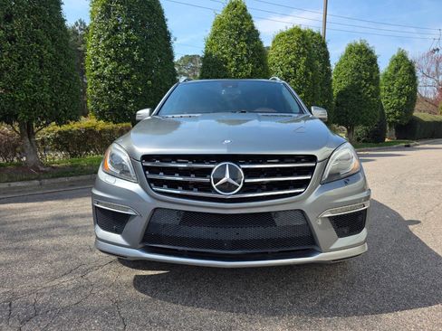 Used 2013 Mercedes-Benz ML 63 AMG 4MATIC image 8