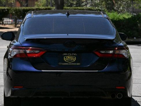 Used 2022 Toyota Camry SE w/ Carpet Mat Package (TMS) FWD image 4