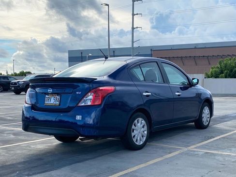 Used 2019 Nissan Versa SV FWD image 5