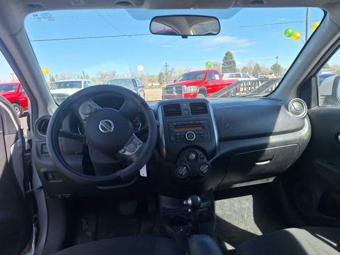 Used 2013 Nissan Versa SV w/ Convenience Pkg image 13