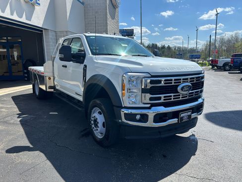 New 2025 Ford F550 4x4 Supercab Super Duty image 16