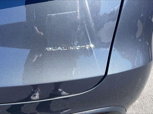 Used 2023 Tesla Model Y Long Range AWD/4WD image 8