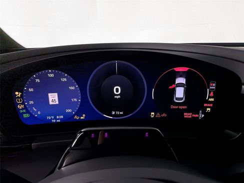 Certified 2026 Porsche Macan Electric RWD image 19