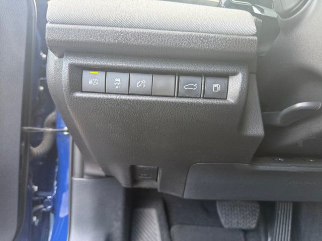 Certified 2025 Toyota Camry LE w/ Convenience Package FWD image 32