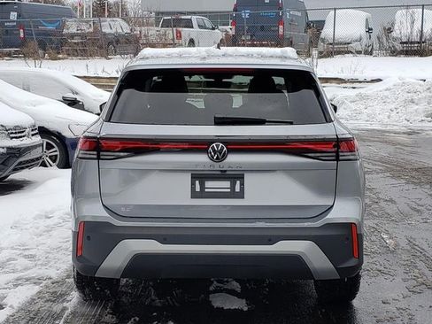 New 2026 Volkswagen Tiguan SE FWD image 4