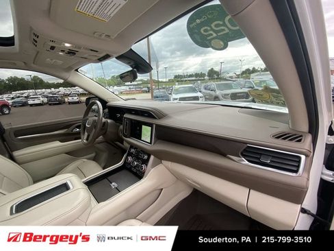Certified 2022 GMC Yukon XL Denali w/ Denali Premium Package AWD/4WD image 33