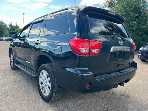 Used 2016 Toyota Sequoia Platinum AWD/4WD image 3
