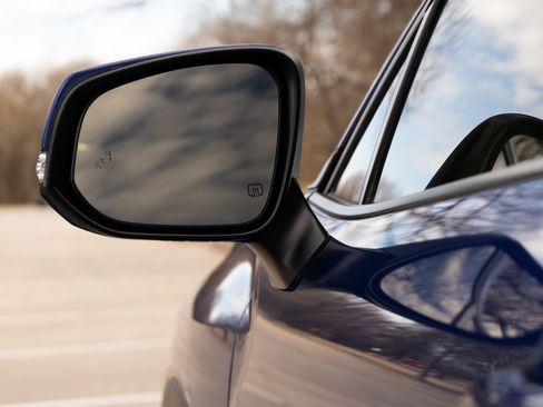 Used 2022 Toyota Corolla Cross LE image 12