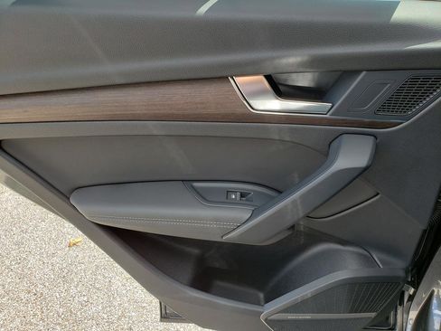 Used 2025 Audi Q5 2.0T Premium Plus image 12