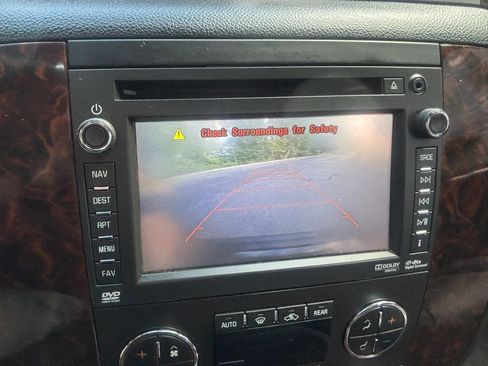Used 2014 GMC Yukon Denali AWD/4WD image 40