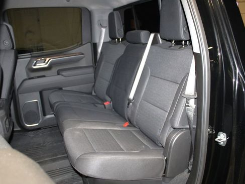 Used 2025 Chevrolet Silverado 1500 LT Trail Boss w/ Convenience Package II image 28