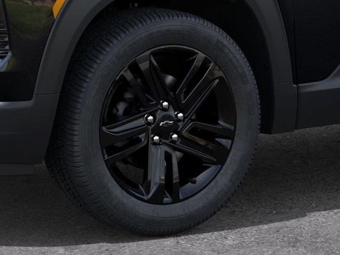 New 2026 Chevrolet TrailBlazer LT w/ Convenience Package FWD image 9