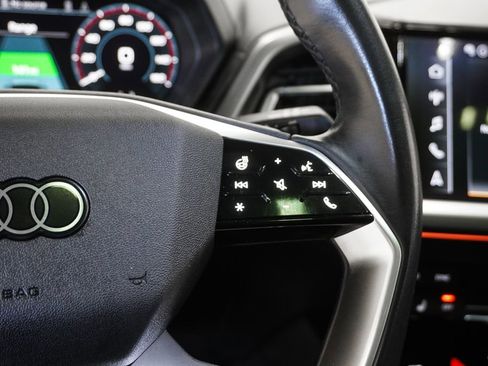 Used 2023 Audi Q4 e-tron Prestige image 25