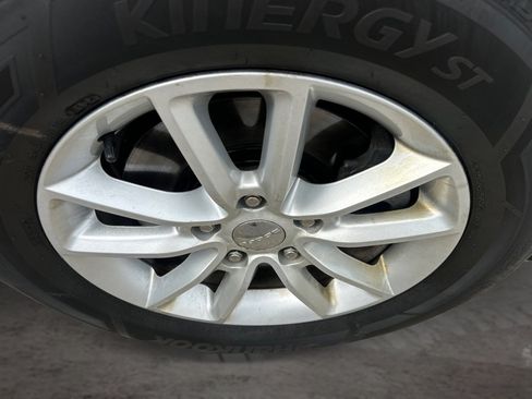 Used 2019 Dodge Grand Caravan SXT FWD image 17