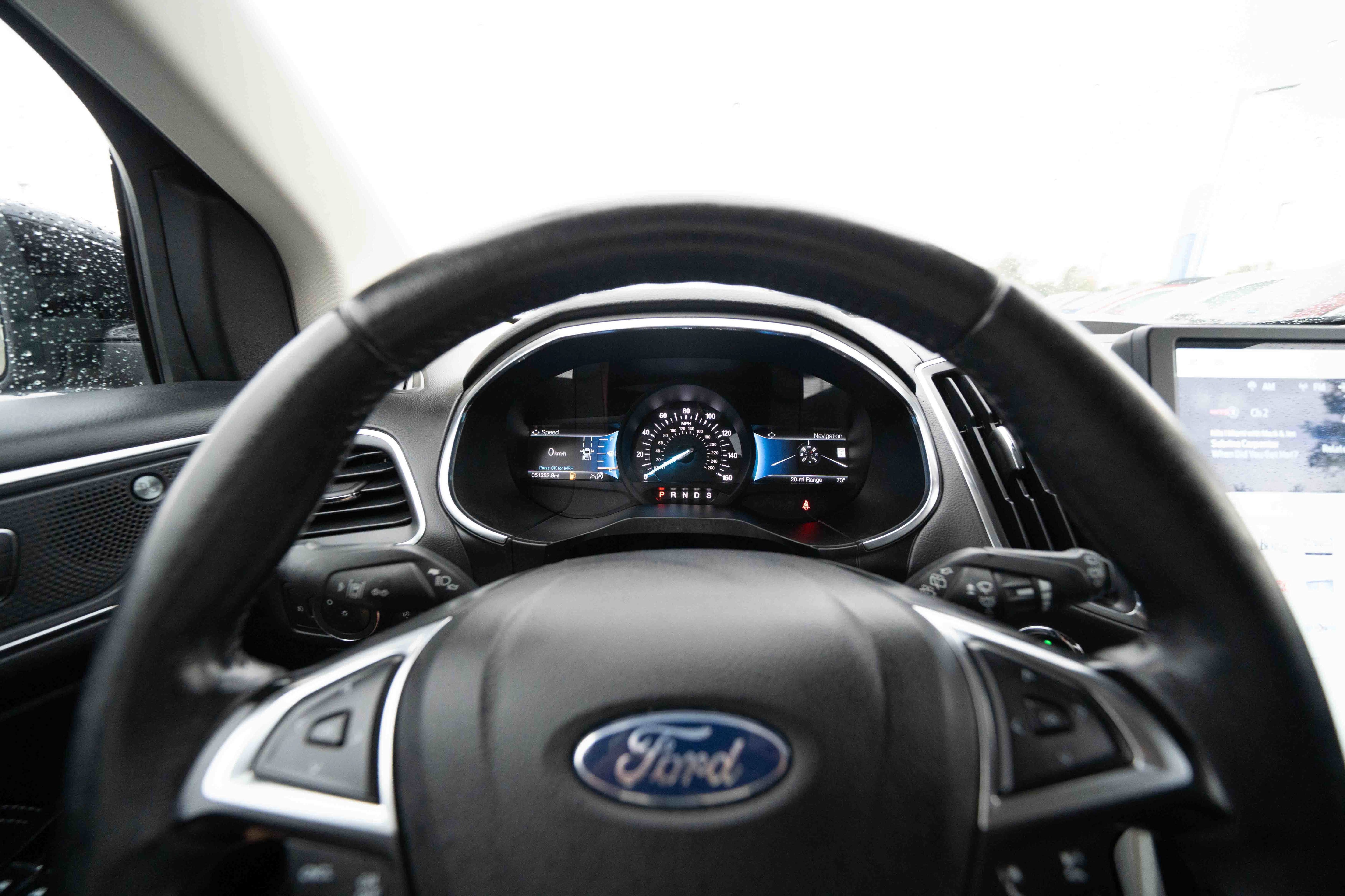 Used 2021 Ford Edge Titanium FWD image 15