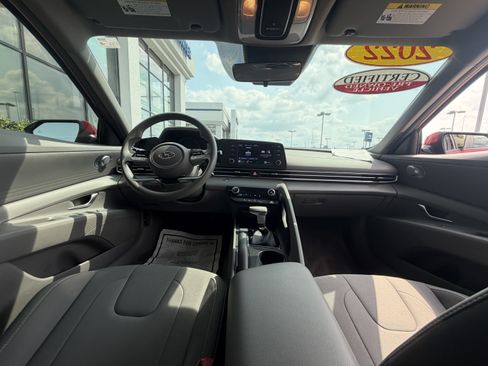 Certified 2022 Hyundai Elantra SEL FWD image 21