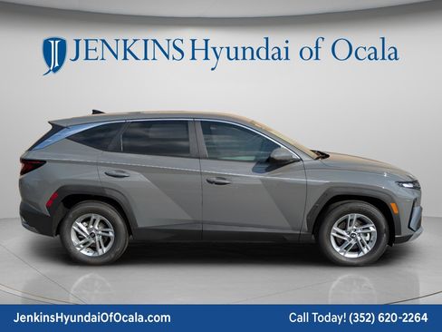 New 2026 Hyundai Tucson SE FWD image 2