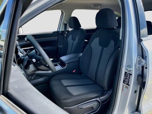 Used 2022 Kia Sorento LX FWD image 19