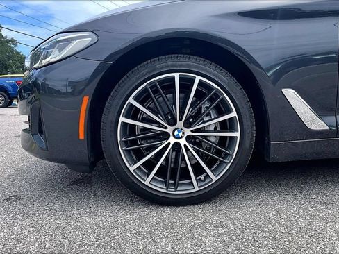 Used 2023 BMW 540i w/ Premium Package RWD image 34