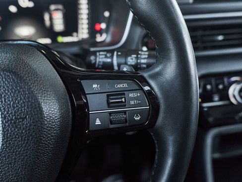 Used 2023 Honda Pilot Elite image 40