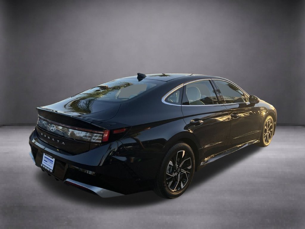 Certified 2024 Hyundai Sonata SEL FWD image 8