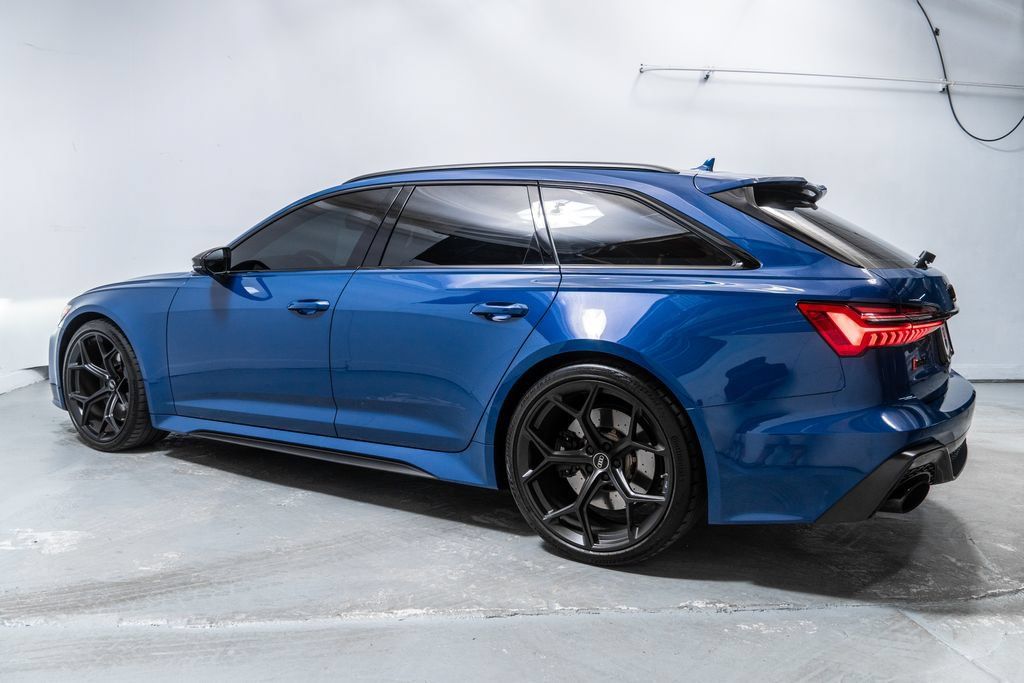Used 2024 Audi RS 6 performance w/ Matte Carbon Package AWD/4WD image 2