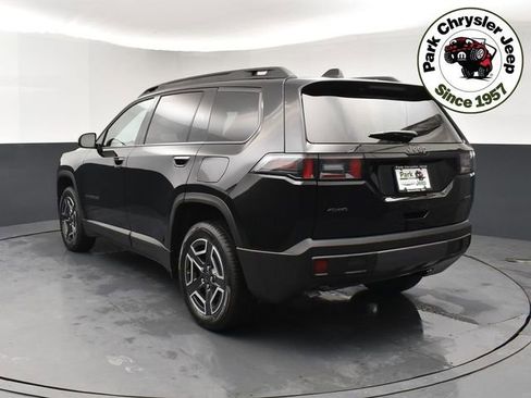 New 2026 Jeep Cherokee Laredo image 4