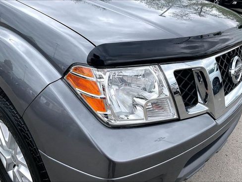 Used 2019 Nissan Frontier SV image 39