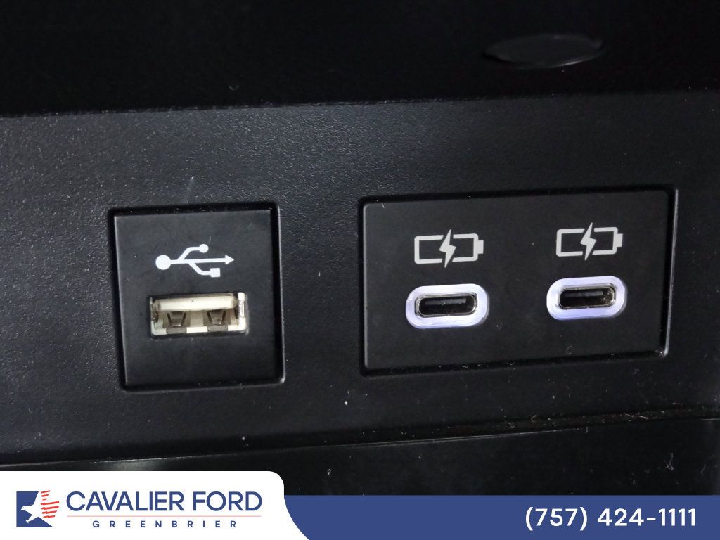 Used 2025 Toyota Camry SE FWD image 29